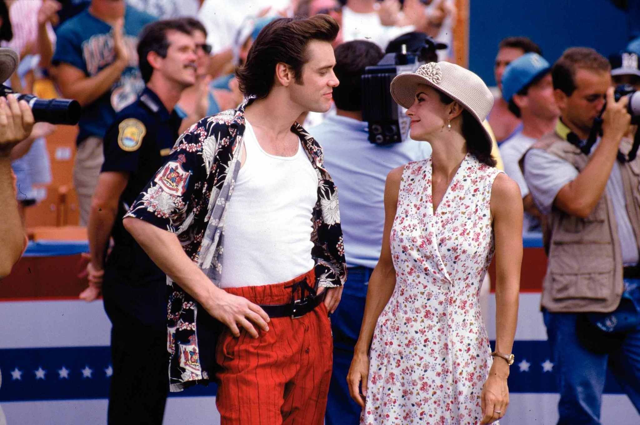 Behind the scenes on Ace Ventura: Pet Detective filming in Florida