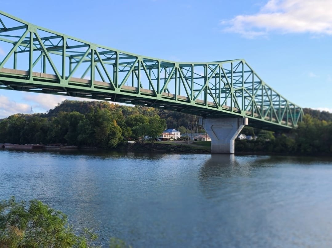 Behind the scenes on The Mothman Prophecies filming in West Virginia