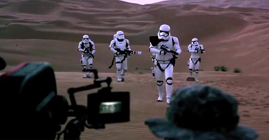 Behind the scenes on Star Wars the Force Awakens filming in UAE (Abu Dhabi)