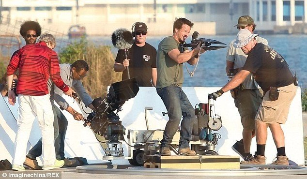 Behind the scenes on Transformers: Age of Extinction filming in Qatar